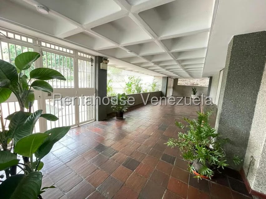 Apartamento (Duplex) en Venta en La Urbina, Distrito Metropolitano - 4