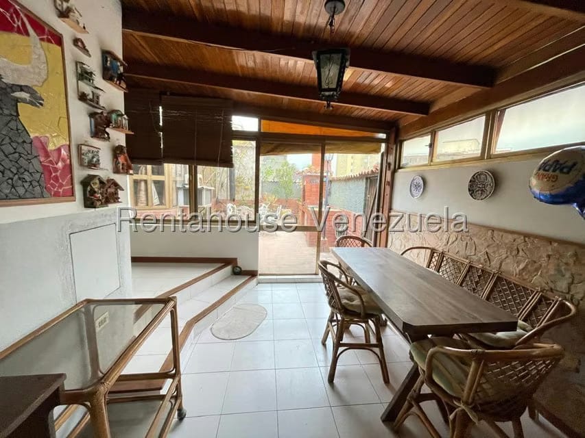 Apartamento (Duplex) en Venta en La Urbina, Distrito Metropolitano - 36