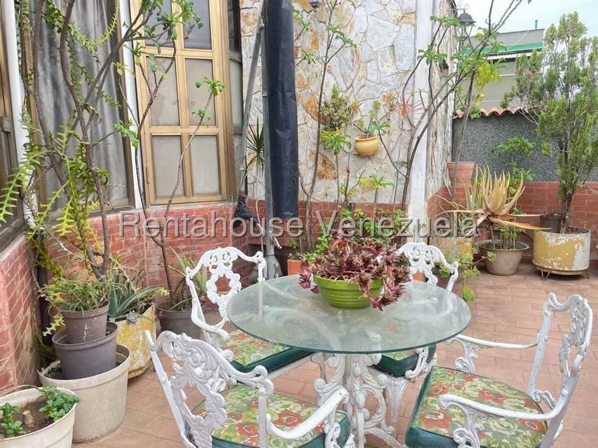 Apartamento (Duplex) en Venta en La Urbina, Distrito Metropolitano - 42