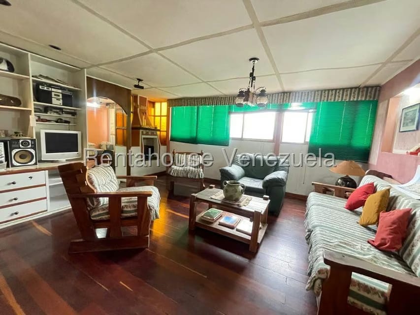 Apartamento (Duplex) en Venta en La Urbina, Distrito Metropolitano - 46
