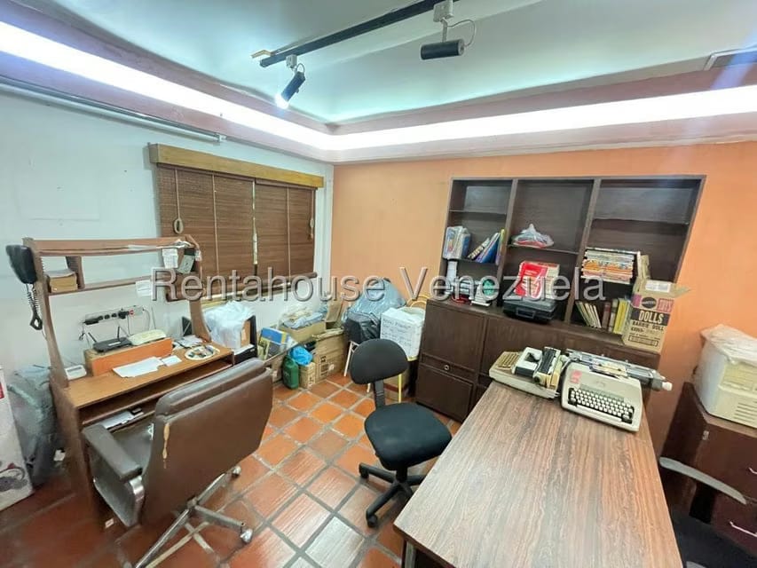 Apartamento (Duplex) en Venta en La Urbina, Distrito Metropolitano - 49
