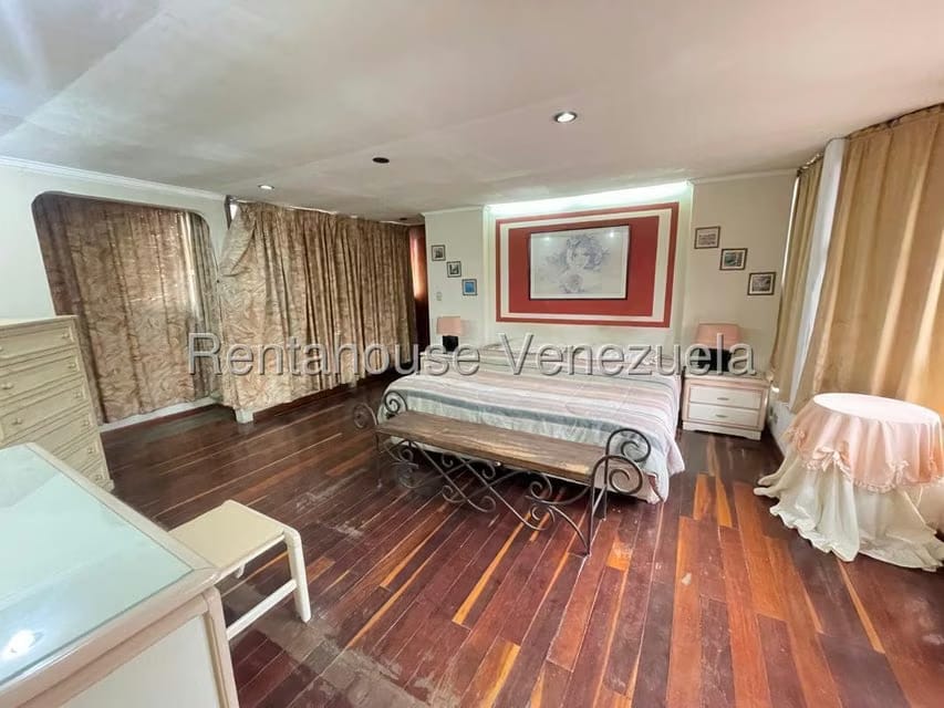 Apartamento (Duplex) en Venta en La Urbina, Distrito Metropolitano - 50