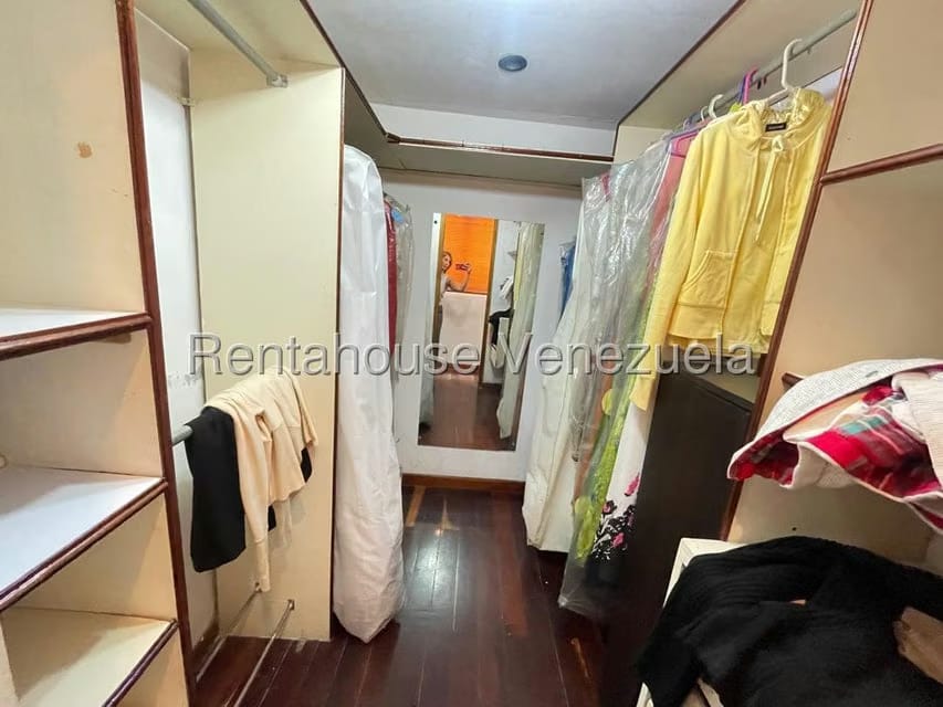 Apartamento (Duplex) en Venta en La Urbina, Distrito Metropolitano - 55