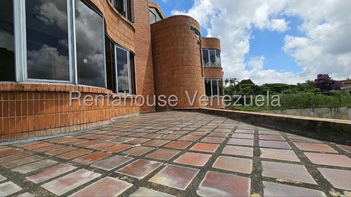 Casa (Multipes Niveles) en Venta en Los Samanes, Distrito Metropolitano - 11