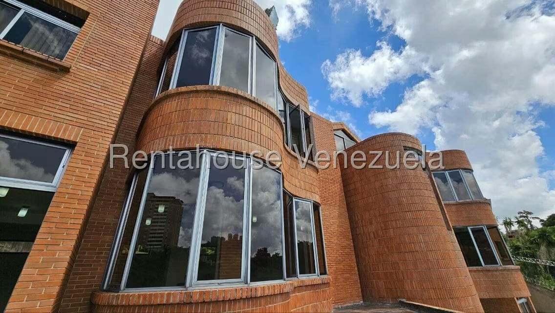 Casa (Multipes Niveles) en Venta en Los Samanes, Distrito Metropolitano - 12