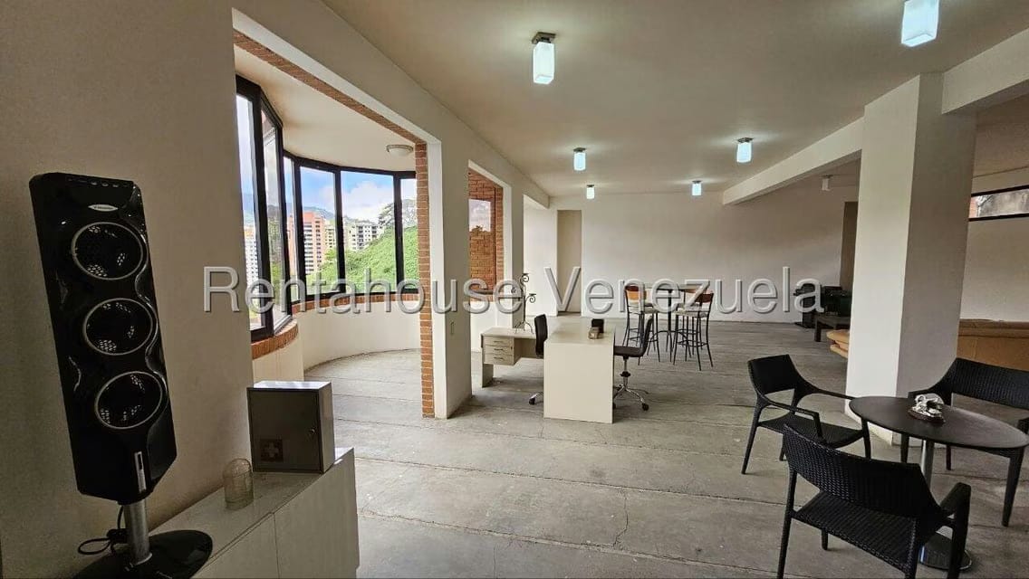 Casa (Multipes Niveles) en Venta en Los Samanes, Distrito Metropolitano - 28