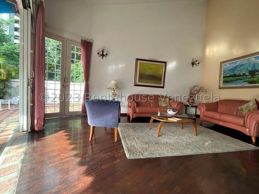Casa (Multipes Niveles) en Venta en San Roman, Distrito Metropolitano - 26