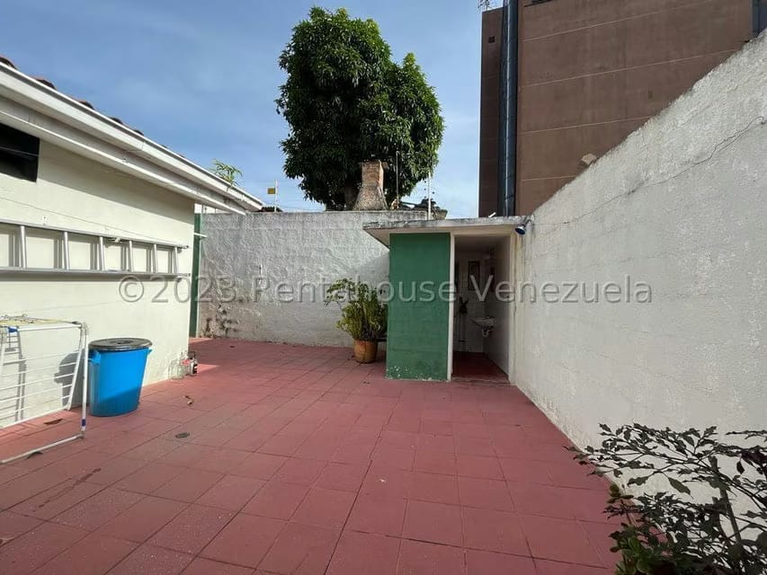 Casa (Multipes Niveles) en Venta en San Roman, Distrito Metropolitano - 36
