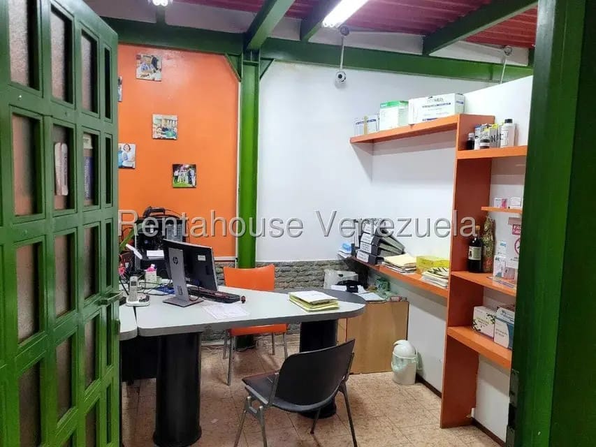 Comercial (Edificio) en Venta en Centro de Charallave, Miranda - 16