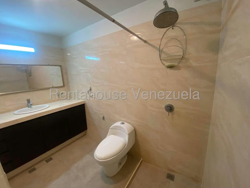 Apartamento (1 Nivel) en Venta en Los Samanes, Distrito Metropolitano - 18