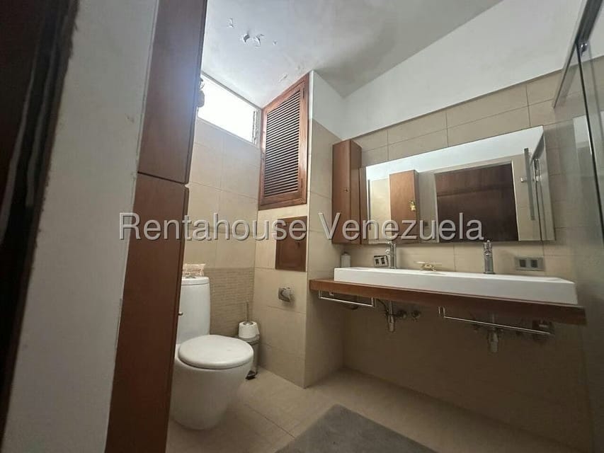 Casa (Duplex) en Venta en Colinas de Bello Monte, Distrito Metropolitano - 32