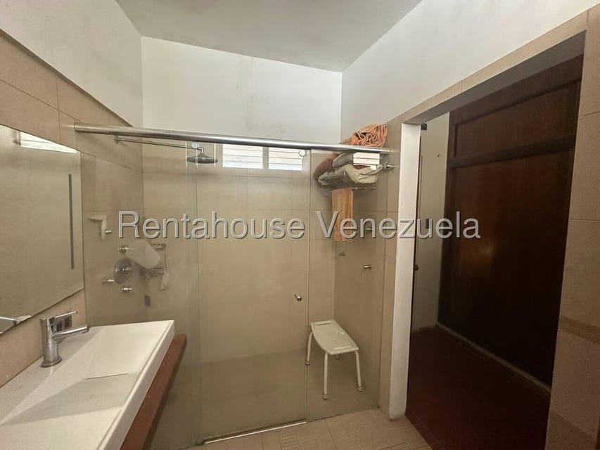 Casa (Duplex) en Venta en Colinas de Bello Monte, Distrito Metropolitano - 34