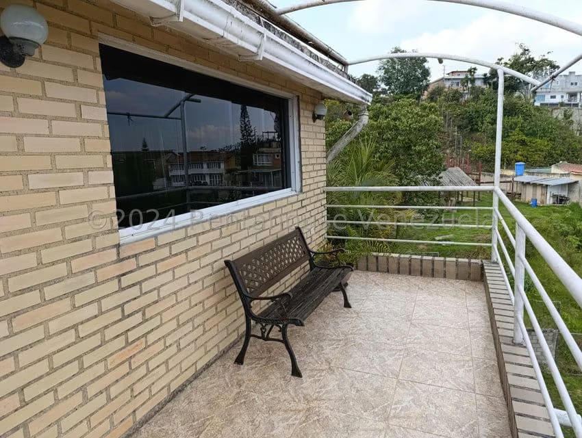 Casa (Multipes Niveles) en Venta en Los Guayabitos, Distrito Metropolitano - 12