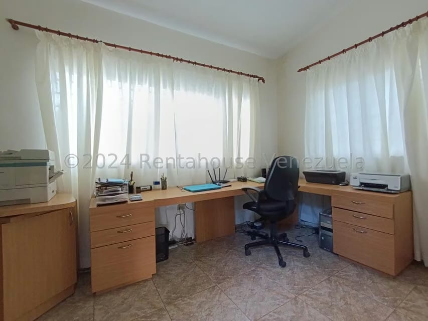 Casa (Multipes Niveles) en Venta en Los Guayabitos, Distrito Metropolitano - 19