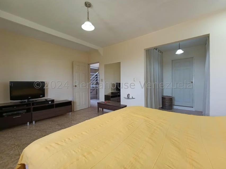 Casa (Multipes Niveles) en Venta en Los Guayabitos, Distrito Metropolitano - 24