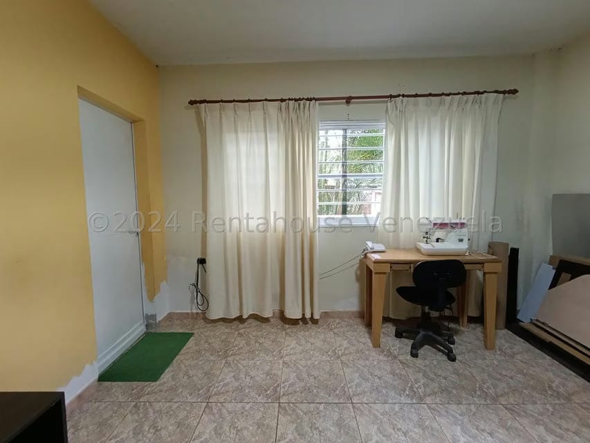 Casa (Multipes Niveles) en Venta en Los Guayabitos, Distrito Metropolitano - 33