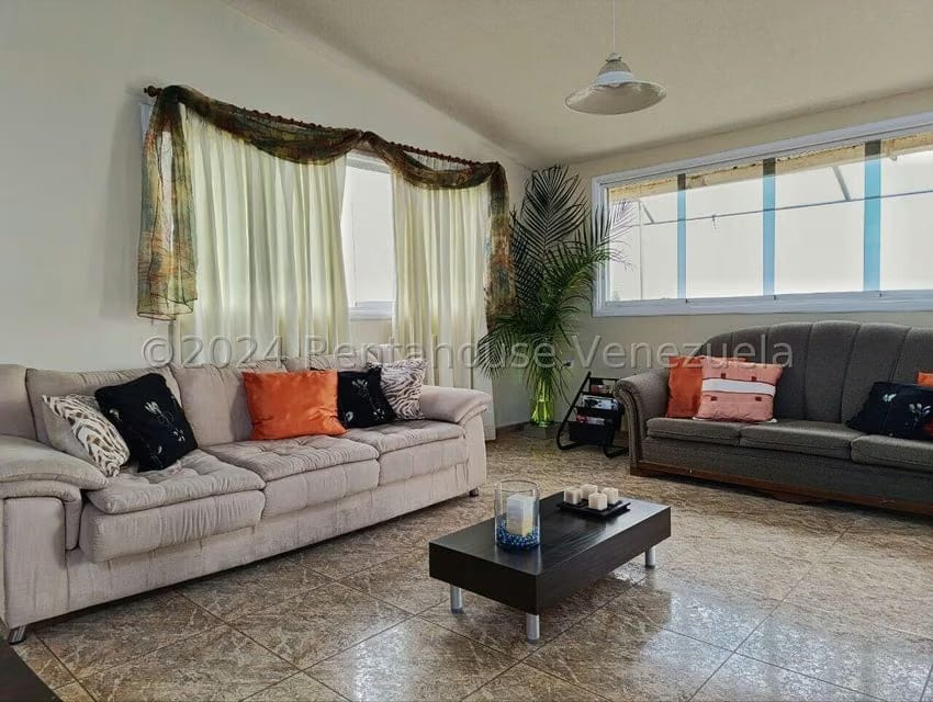 Casa (Multipes Niveles) en Venta en Los Guayabitos, Distrito Metropolitano - 6