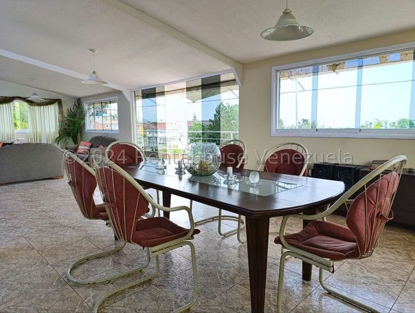 Casa (Multipes Niveles) en Venta en Los Guayabitos, Distrito Metropolitano - 10