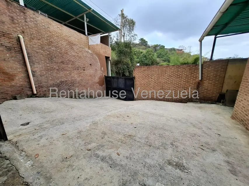 Comercial (Galpon - Deposito) en Venta en Turumo, Distrito Metropolitano - 12