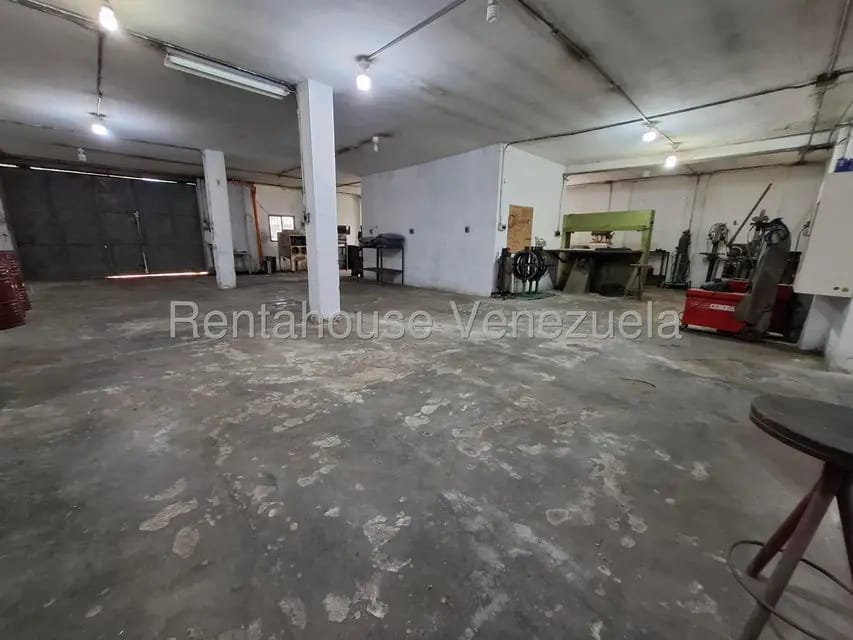 Comercial (Galpon - Deposito) en Venta en Turumo, Distrito Metropolitano - 17