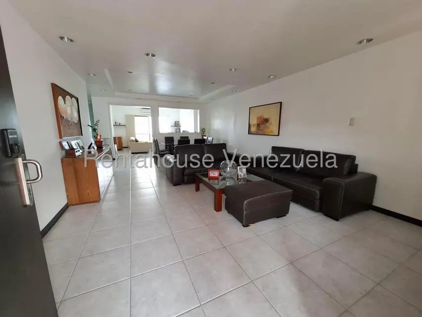 Comercial (Galpon - Deposito) en Venta en Turumo, Distrito Metropolitano - 3