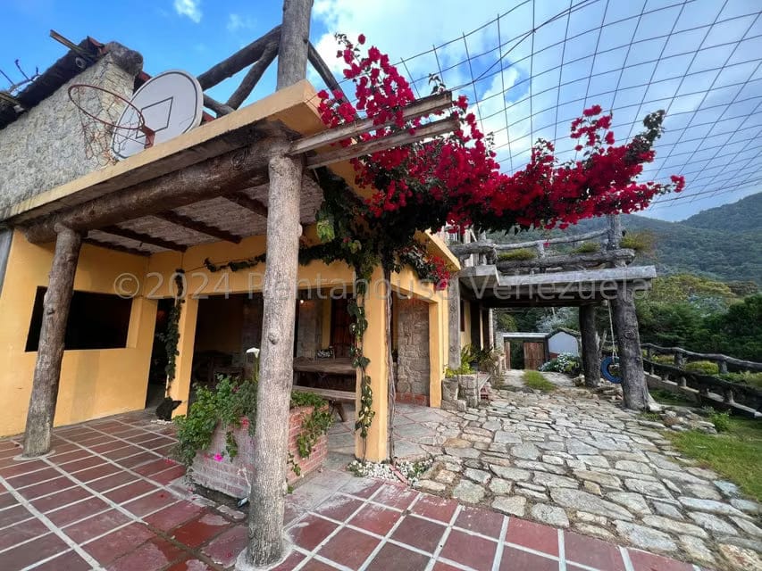 Casa (Duplex) en Venta en Galipan, Distrito Metropolitano - 4