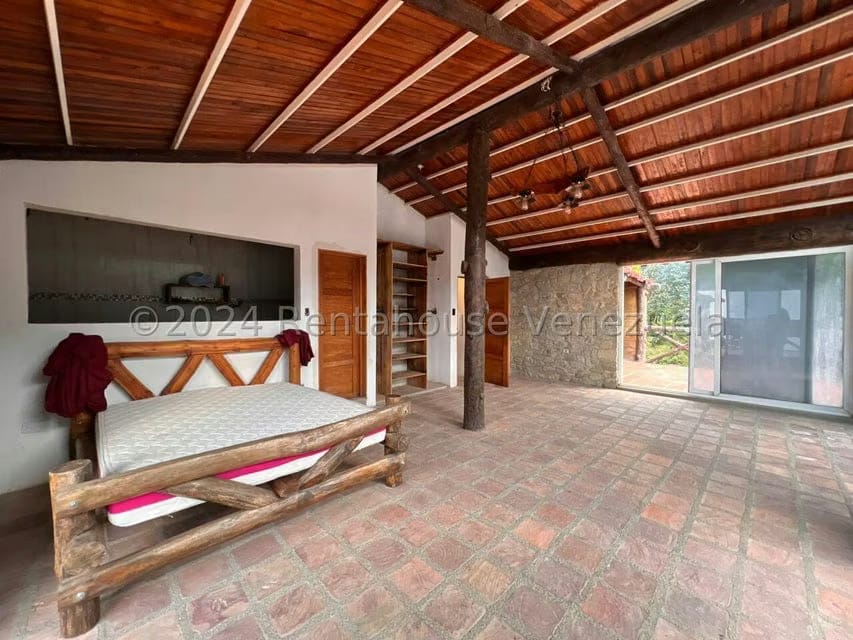 Casa (Duplex) en Venta en Galipan, Distrito Metropolitano - 32
