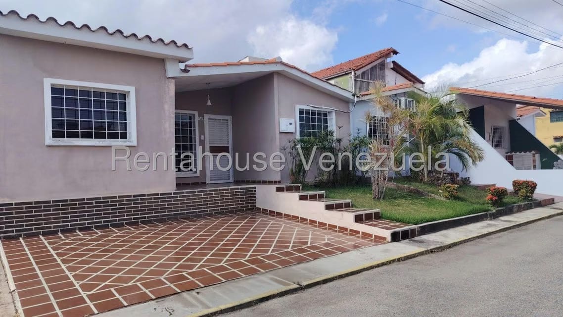 Casa (1 Nivel) en Venta en Prados del Golf, Lara - 17