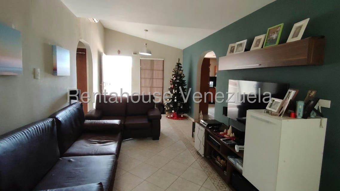 Casa (1 Nivel) en Venta en Prados del Golf, Lara - 4