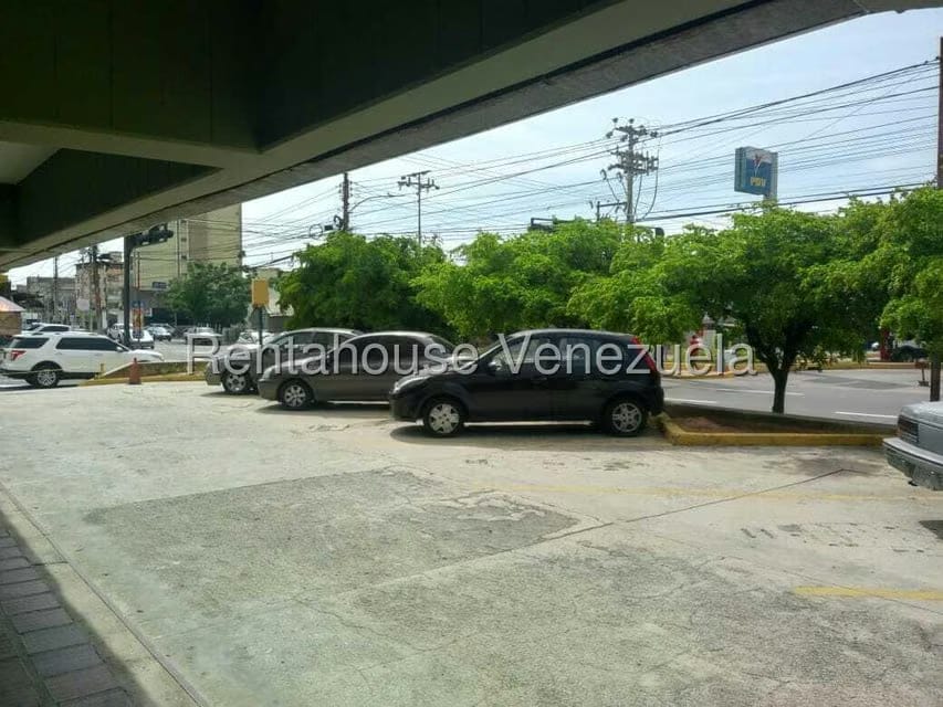 Comercial (Local Comercial) en Alquiler en 5 de Julio, Zulia - 13
