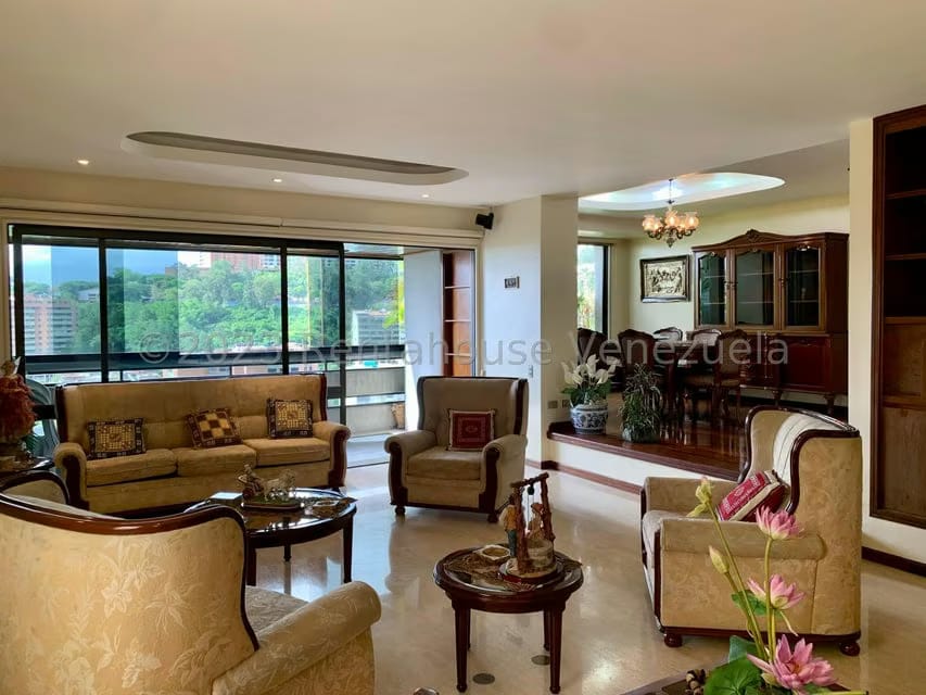 Apartamento (1 Nivel) en Alquiler en Sorocaima, Distrito Metropolitano - 16
