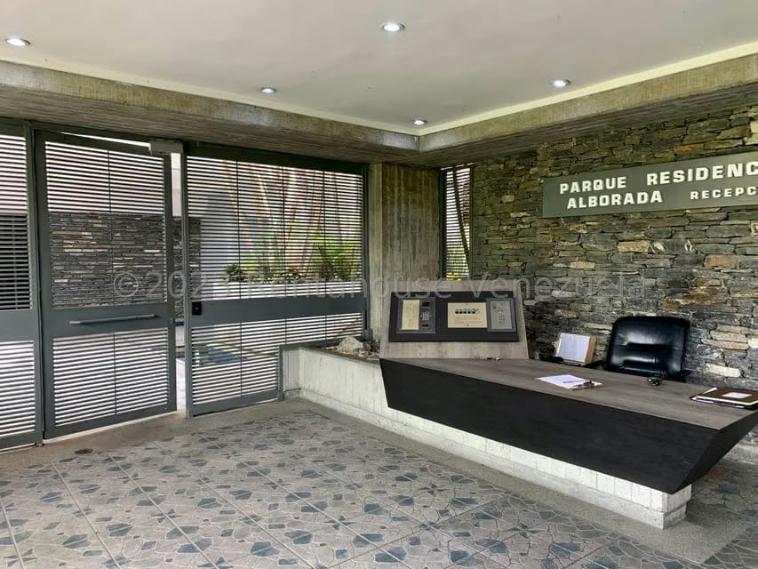 Apartamento (1 Nivel) en Alquiler en Sorocaima, Distrito Metropolitano - 3