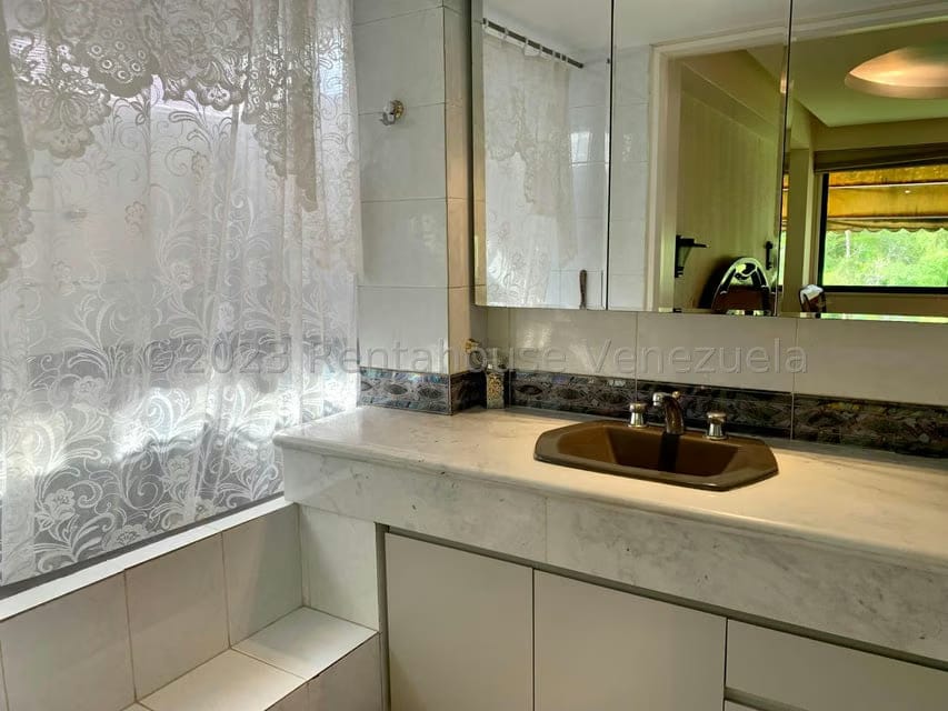 Apartamento (1 Nivel) en Alquiler en Sorocaima, Distrito Metropolitano - 26