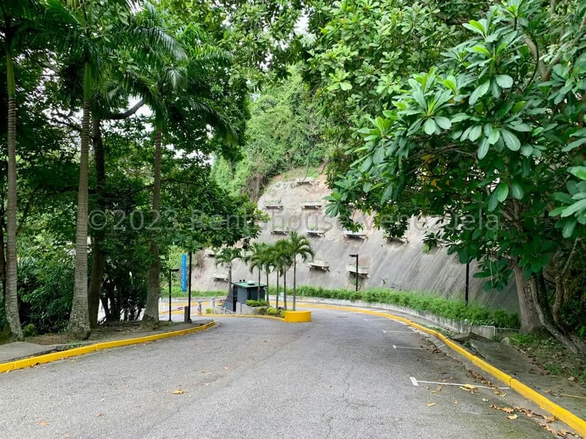 Apartamento (1 Nivel) en Alquiler en Sorocaima, Distrito Metropolitano - 32