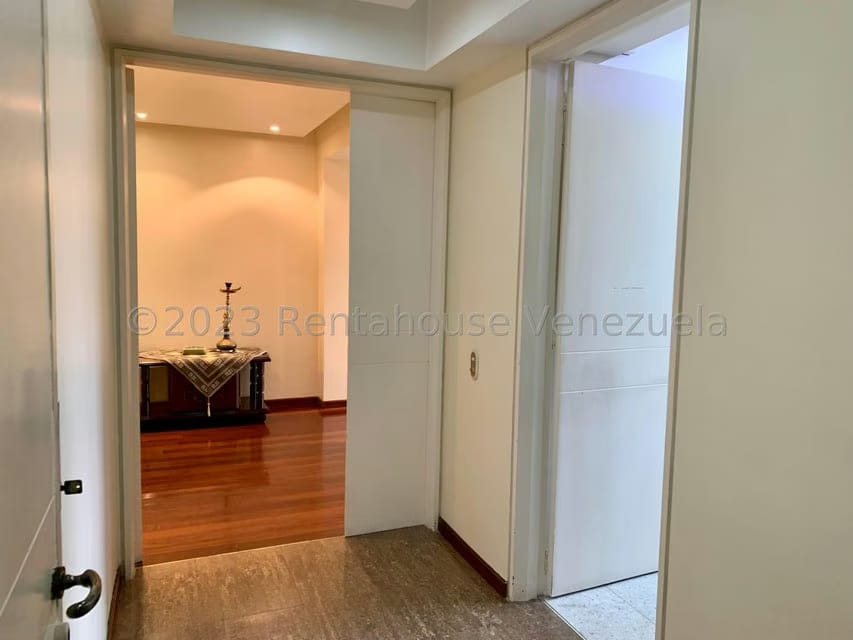 Apartamento (1 Nivel) en Alquiler en Sorocaima, Distrito Metropolitano - 6