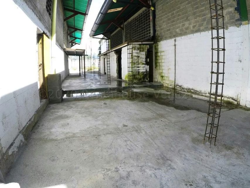 Comercial (Galpon - Deposito) en Venta en Mariche, Distrito Metropolitano - 28