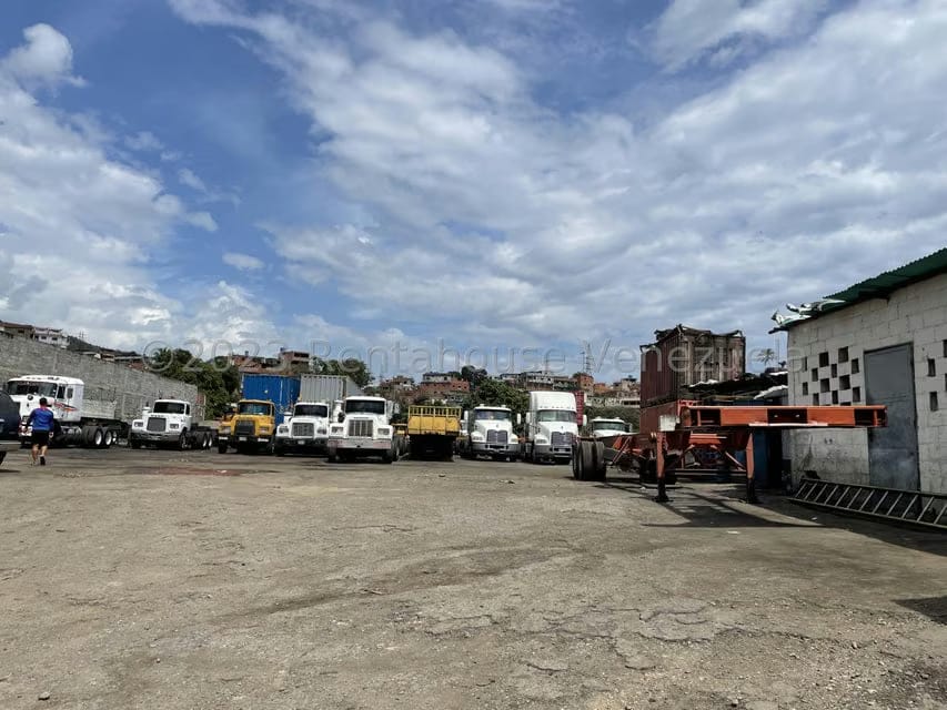 Comercial (Galpon - Deposito) en Venta en Ezequiel Zamora, Vargas