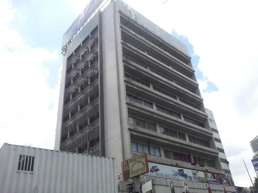 Comercial (Oficina) en Alquiler en Colinas de Bello Monte, Distrito Metropolitano