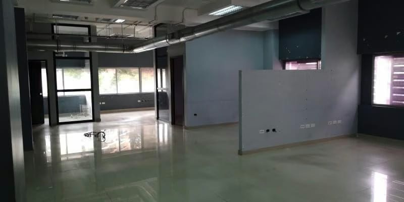 Comercial (Oficina) en Alquiler en Colinas de Bello Monte, Distrito Metropolitano - 6