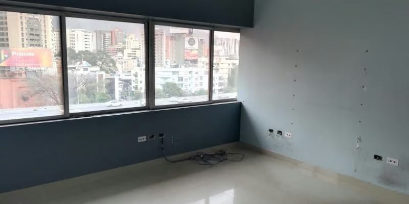 Comercial (Oficina) en Alquiler en Colinas de Bello Monte, Distrito Metropolitano - 8