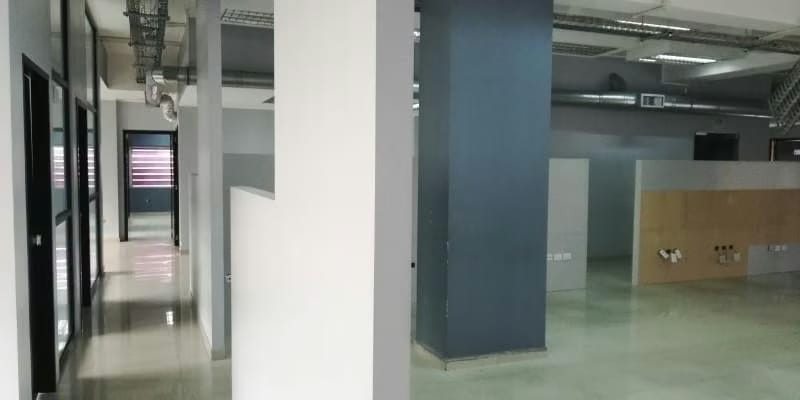 Comercial (Oficina) en Alquiler en Colinas de Bello Monte, Distrito Metropolitano - 9