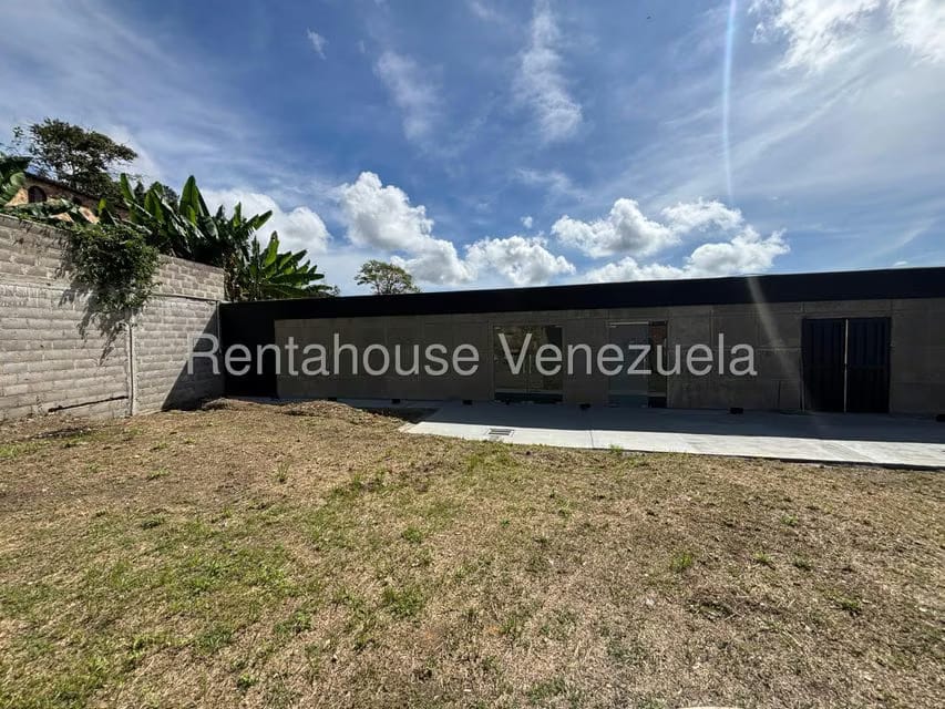 Comercial (Galpon - Deposito) en Venta en La Union, Distrito Metropolitano - 2