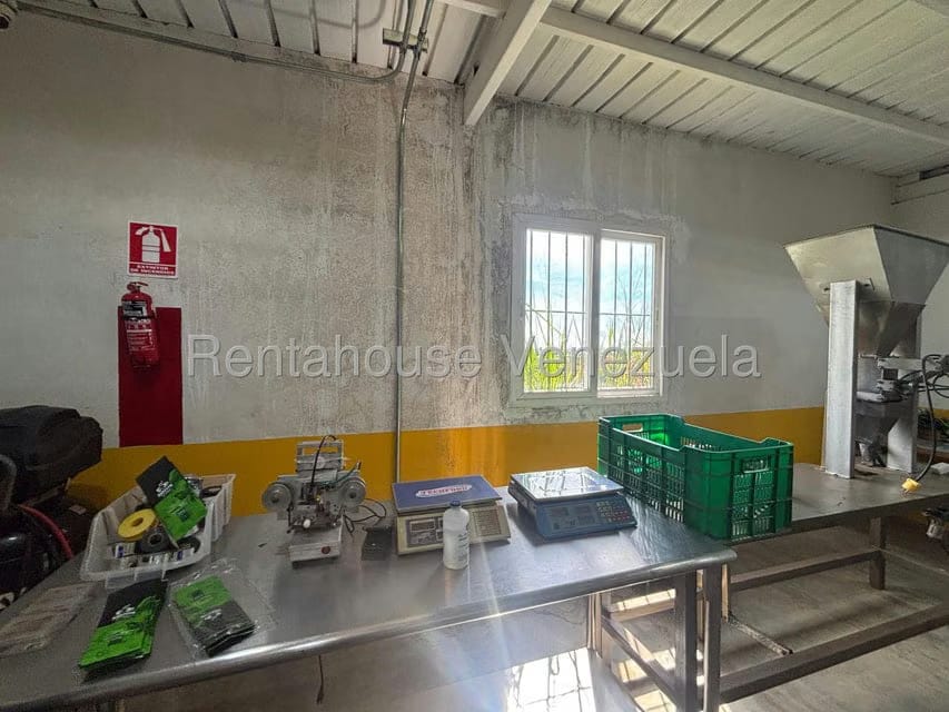 Comercial (Galpon - Deposito) en Venta en La Union, Distrito Metropolitano - 41