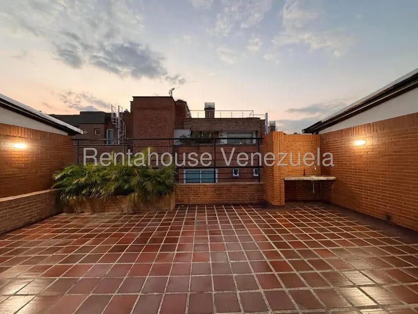 Apartamento (1 Nivel) en Alquiler en Campo Alegre, Distrito Metropolitano - 18