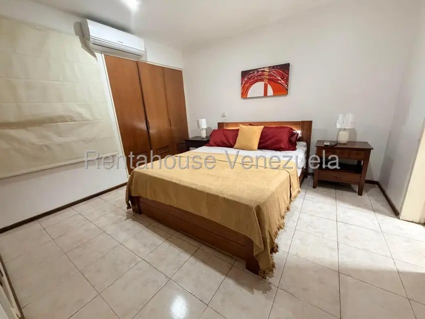 Apartamento (1 Nivel) en Alquiler en Campo Alegre, Distrito Metropolitano - 5