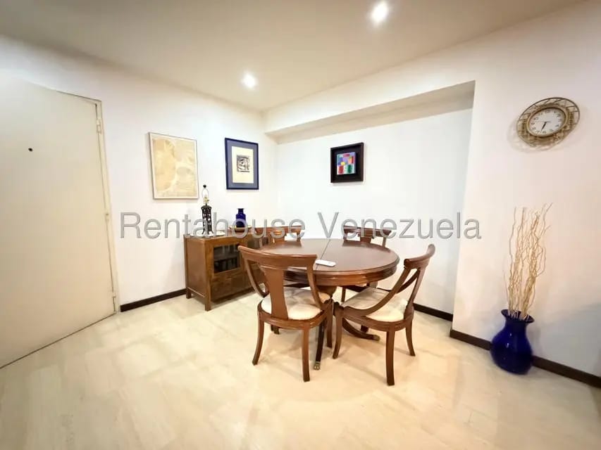 Apartamento (1 Nivel) en Alquiler en Campo Alegre, Distrito Metropolitano - 10
