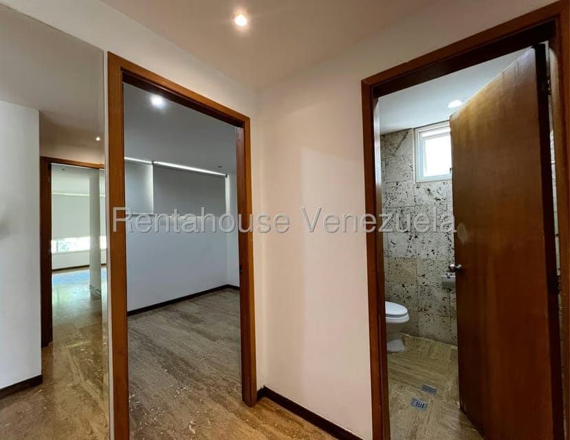 Apartamento (1 Nivel) en Alquiler en Escampadero, Distrito Metropolitano - 11