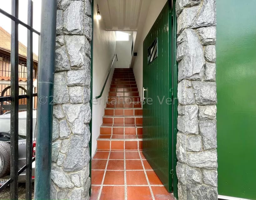 Comercial (Local Comercial) en Alquiler en El Hatillo, Distrito Metropolitano - 2