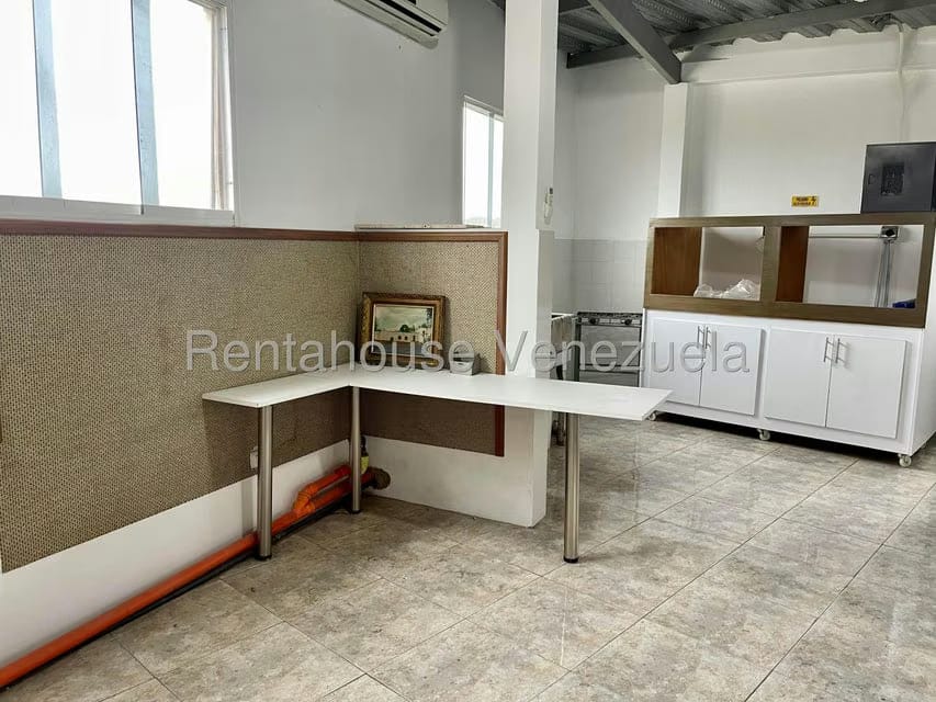 Comercial (Local Comercial) en Alquiler en El Hatillo, Distrito Metropolitano - 4