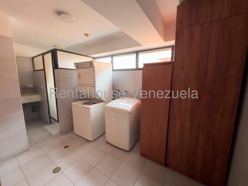 Apartamento (1 Nivel) en Alquiler en Campo Alegre, Distrito Metropolitano - 16